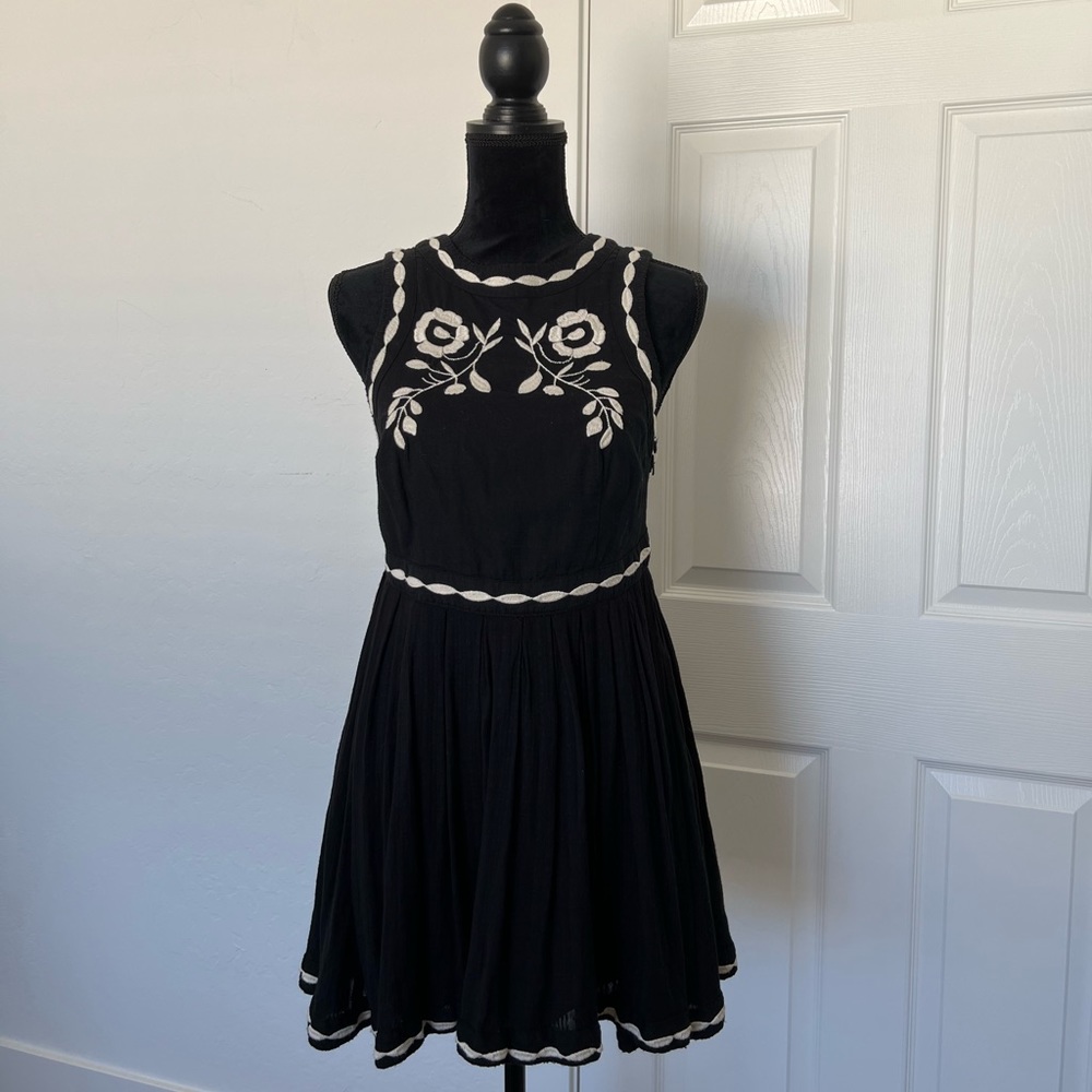Free People Delightful Birds of Feather Dress | Black | Size 6